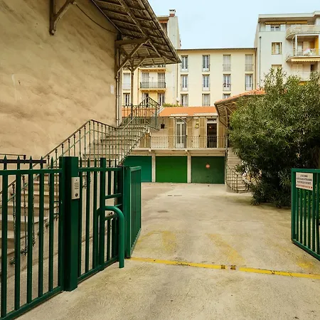 Apartment Amazing 1 Bedroom Loft In Centre Seafront *